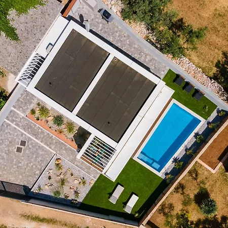 Holiday home Cubic Peroj