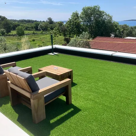 Cubic Сasa de vacaciones Peroj